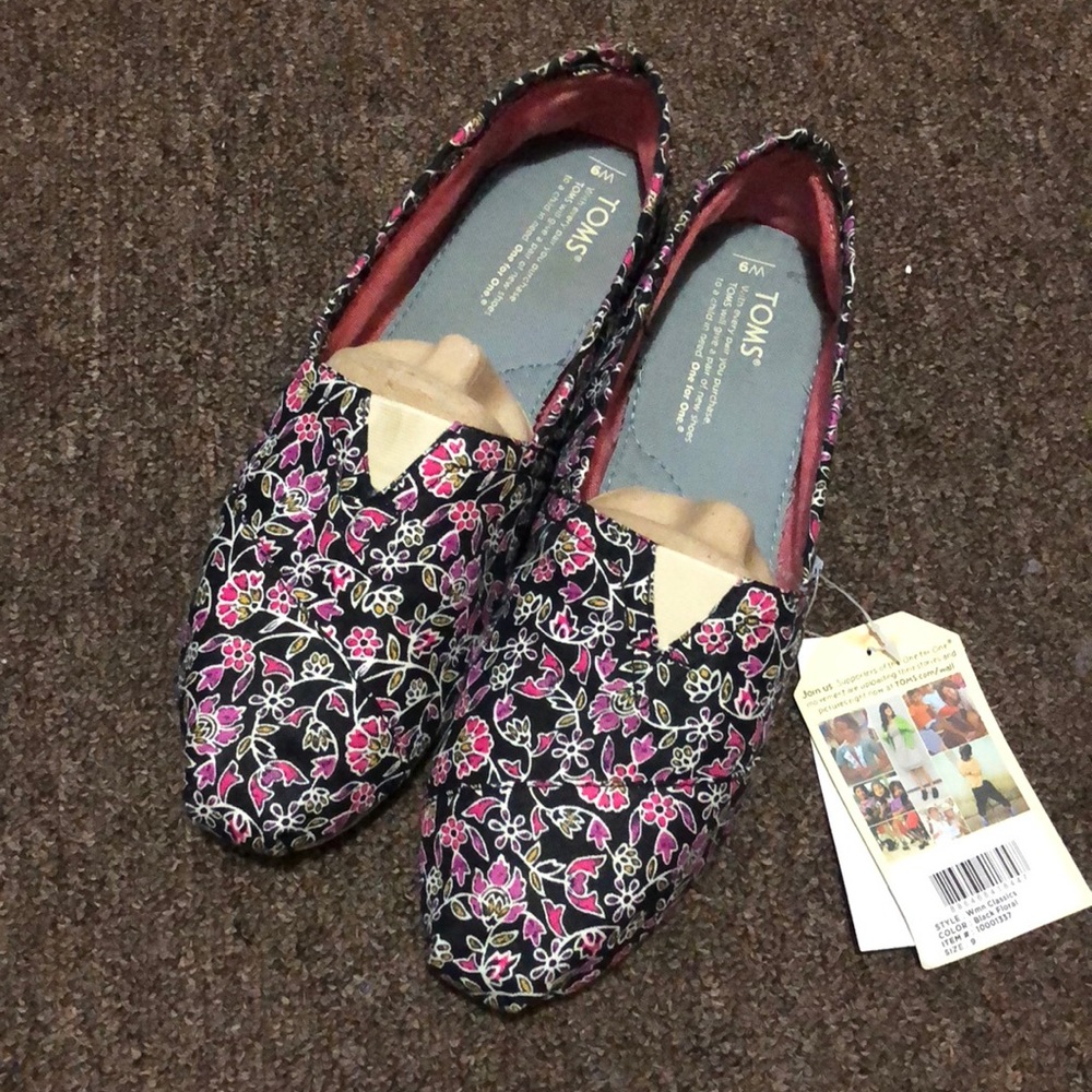 Flower toms